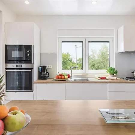 Izabel With Hot Whirpool Villa Krnica