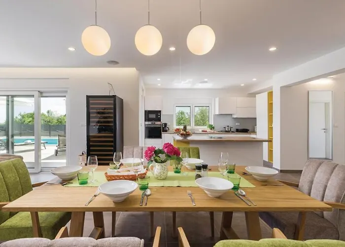 Villa Izabel With Hot Whirpool