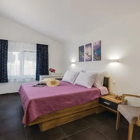 Izabel With Hot Whirpool Villa *