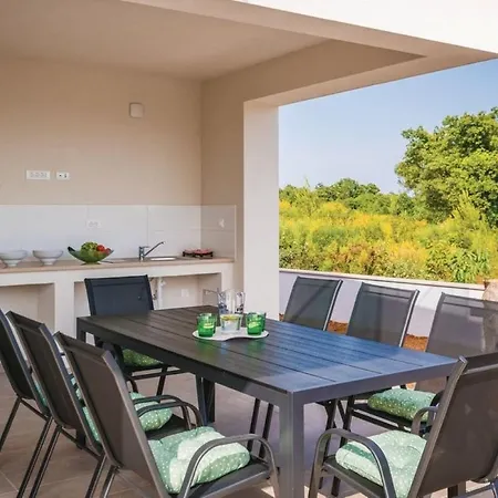 Villa Izabel With Hot Whirpool