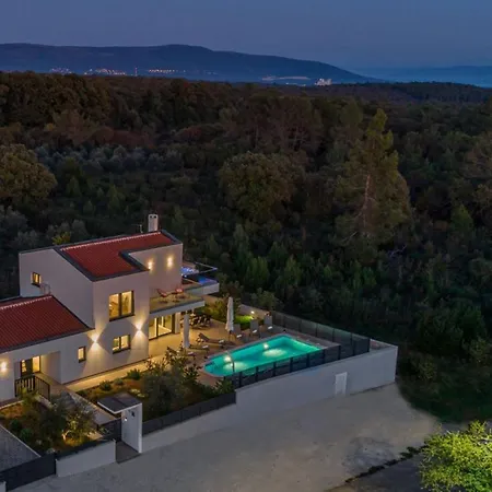Villa Izabel With Hot Whirpool
